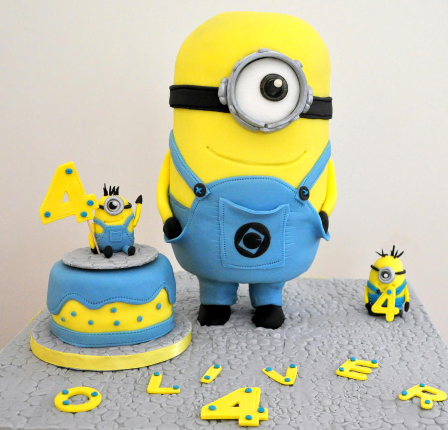 Minion Birthday Cake