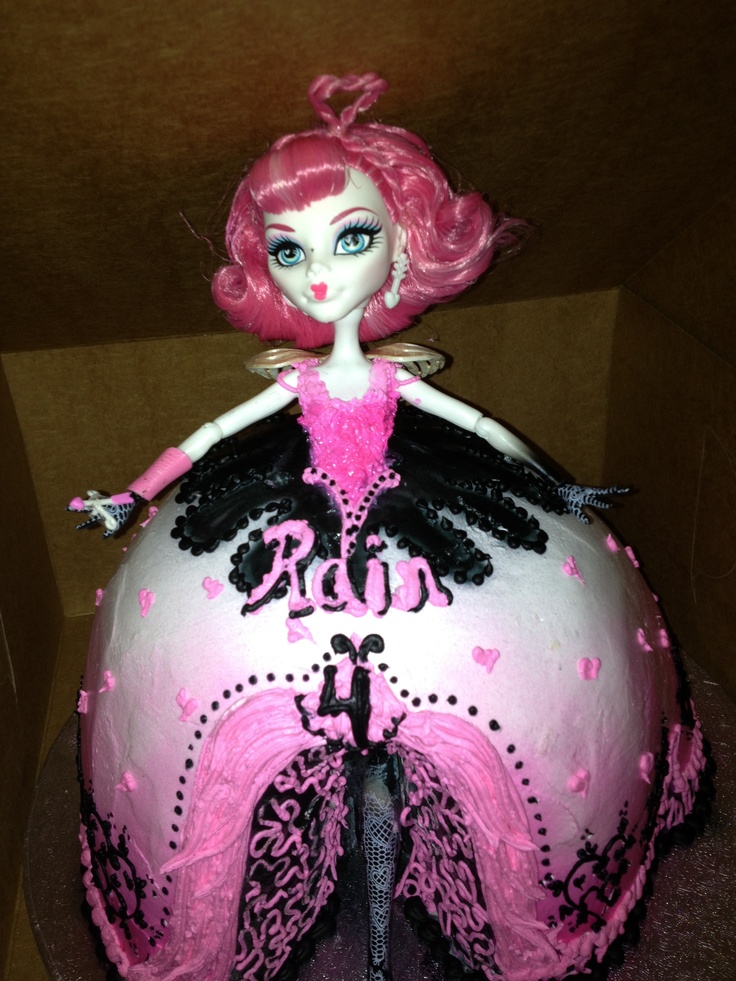 Monster High Cake with Doll Monster High Cake with Doll