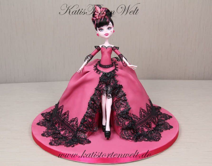 13 Photos of All Monster High Doll Cakes 13 Photos of All Monster High Doll Cakes