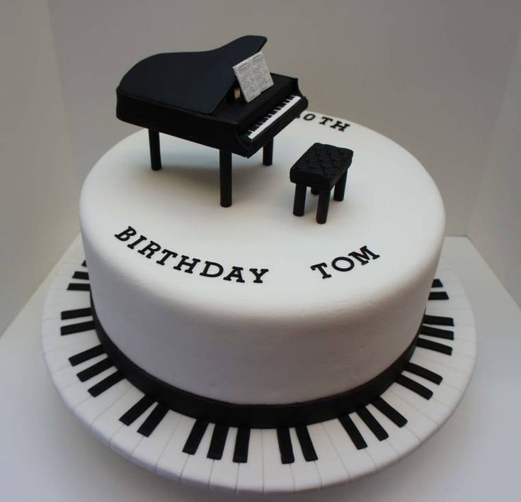 Piano Cake