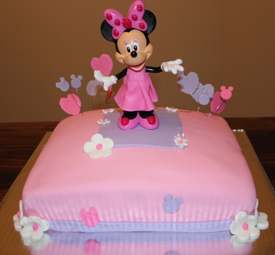 Pink Minnie Mouse Fondant Cake