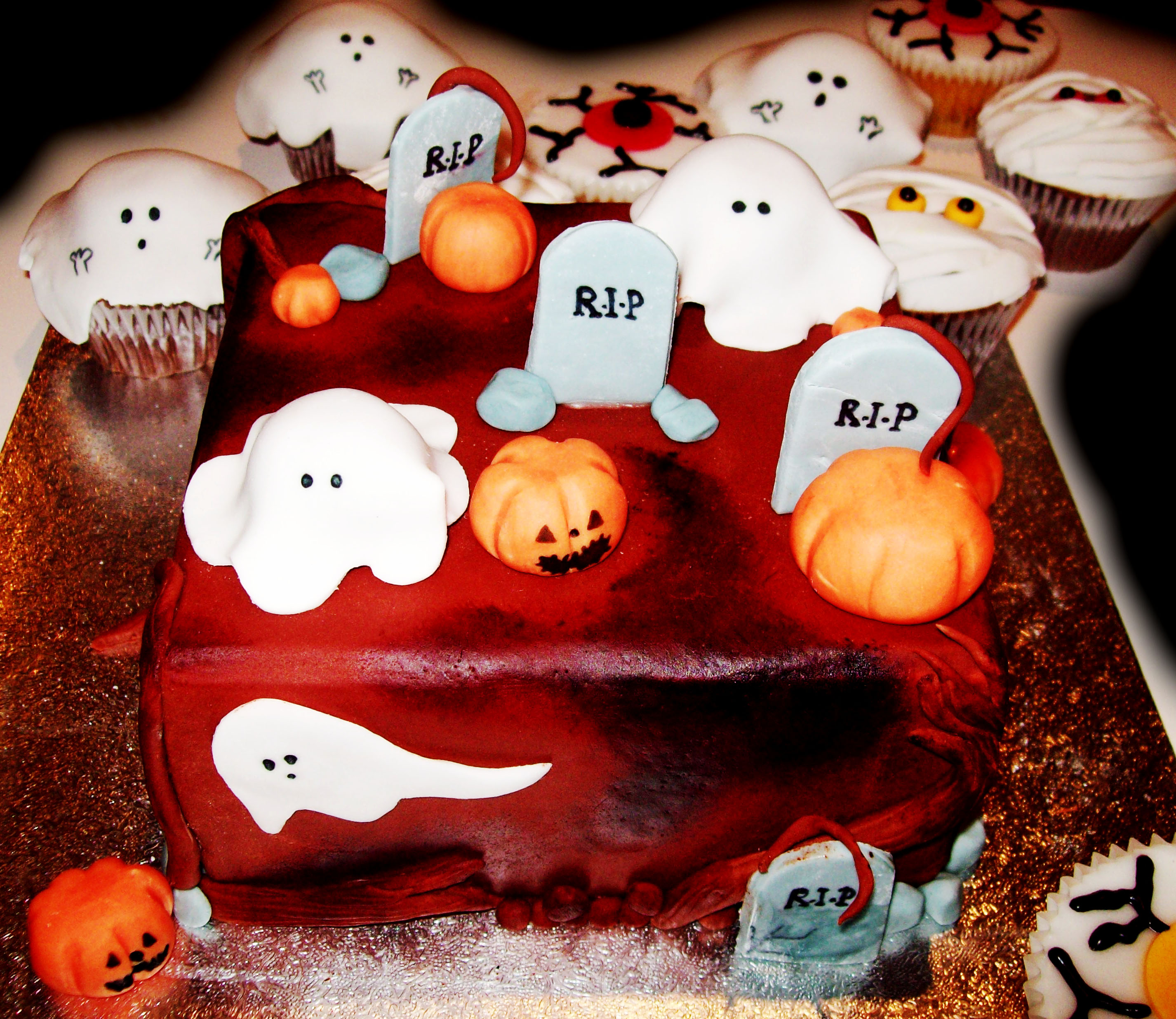 Pumpkin Halloween Cake Ideas.