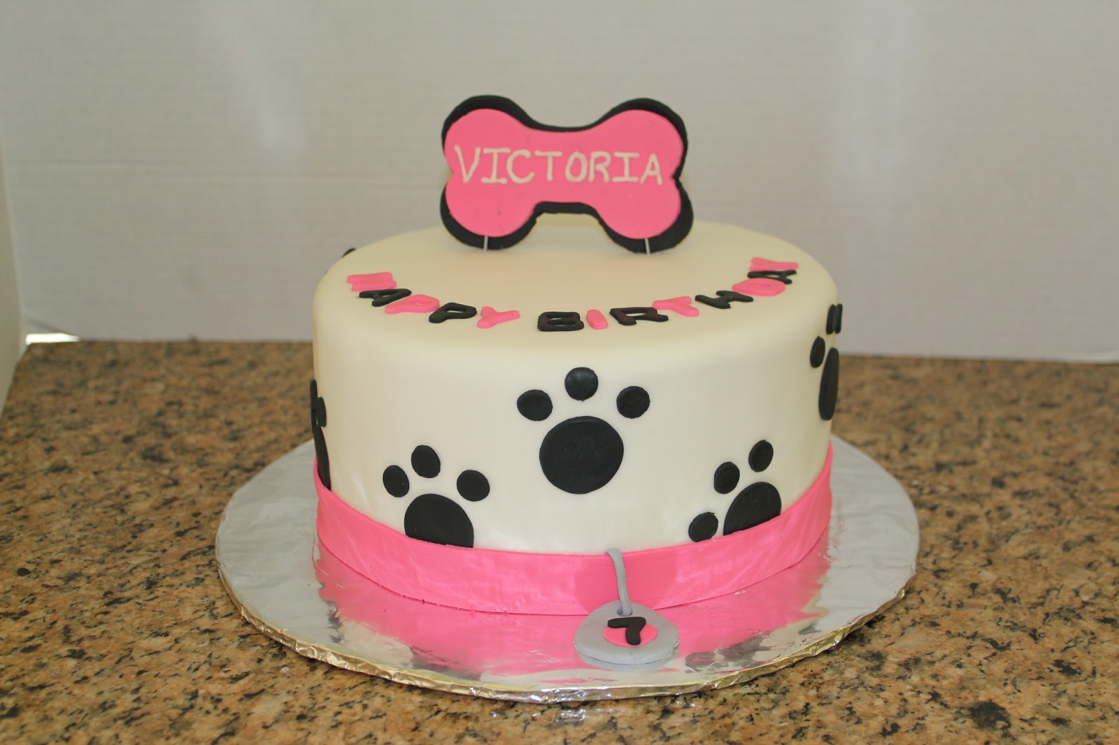 Puppy Dog Themed Birthday Cake