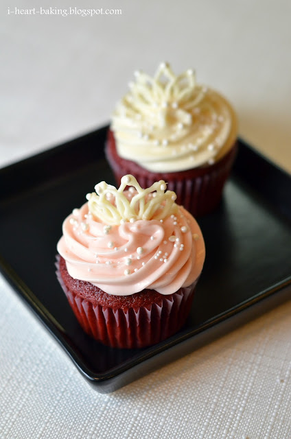 Red Bridal Shower Cupcakes