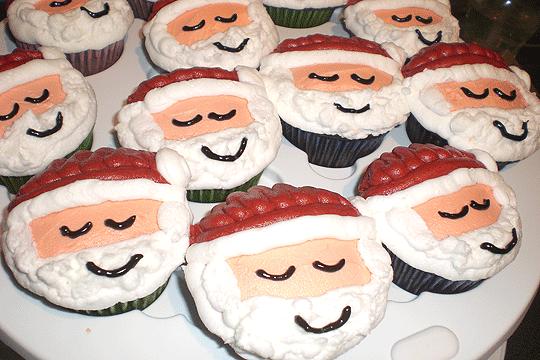 Santa Claus Cupcakes