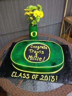 University of Oregon Graduation Cakes