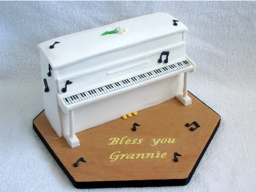 Upright Piano Cake