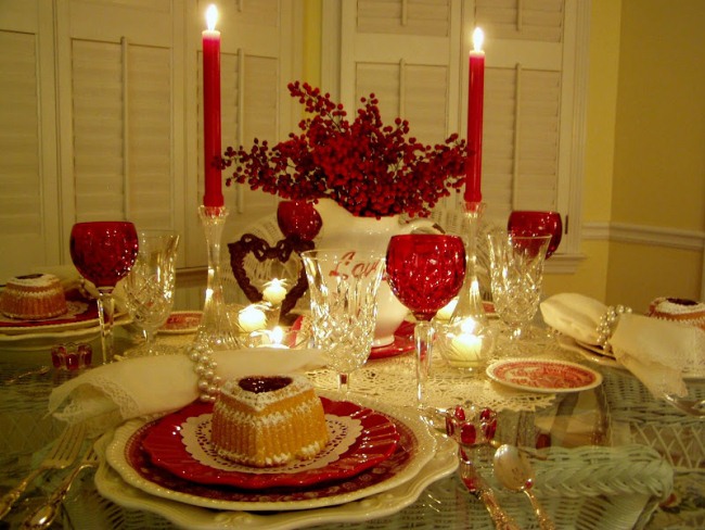 Valentine's Day Romantic Table Settings Valentine's Day Romantic Table Settings