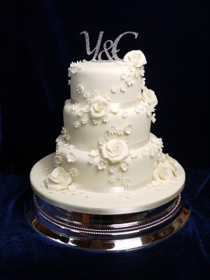 3 Tier Wedding Cakes for 150 People 3 Tier Wedding Cakes for 150 People