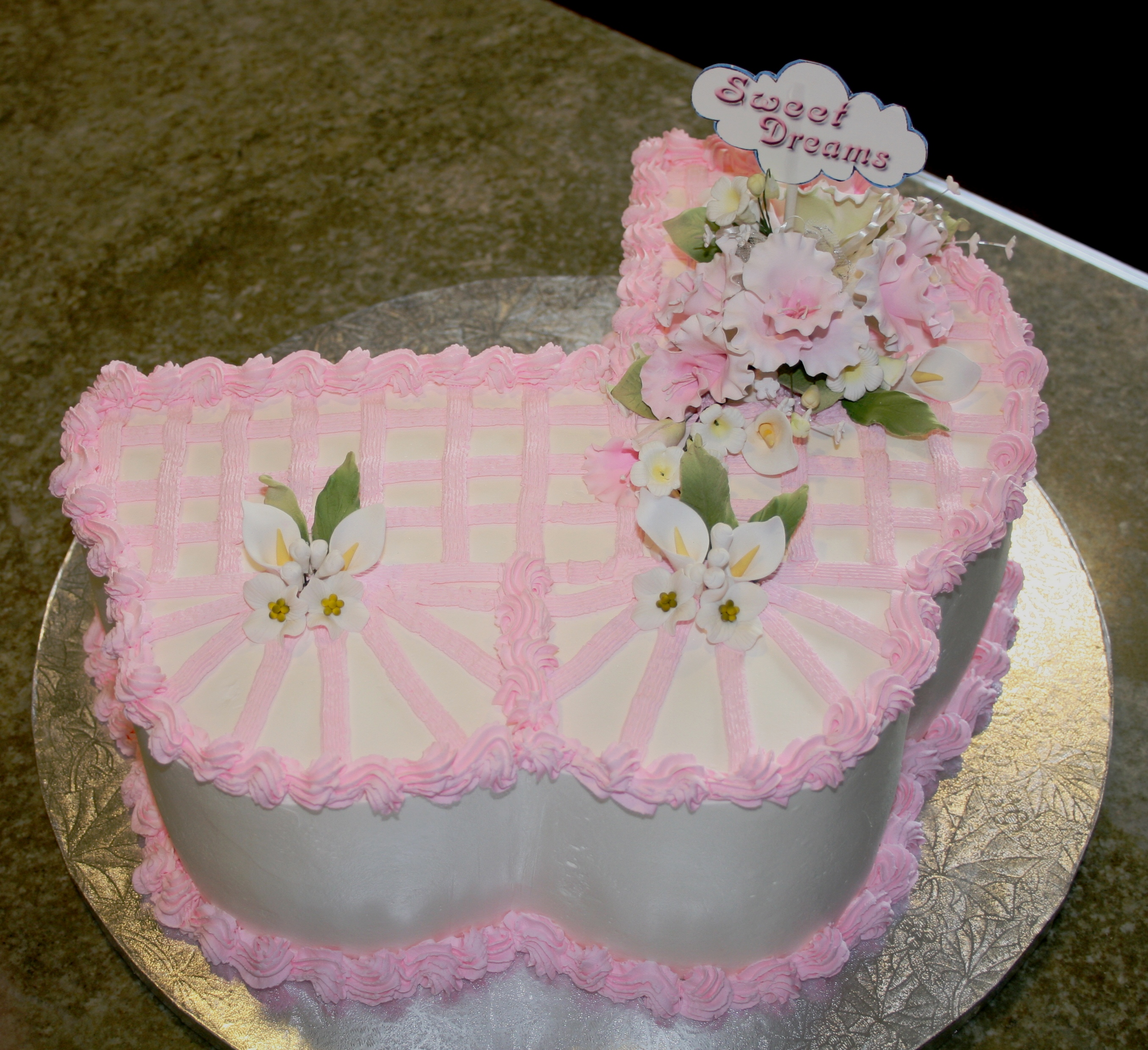 Baby-Shower-Wedding-Cake