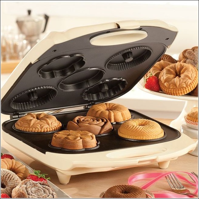 Bella Fluted Cake Maker Bella Fluted Cake Maker