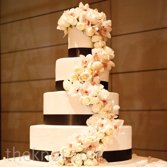 Brown White Wedding Cakes with Flowers