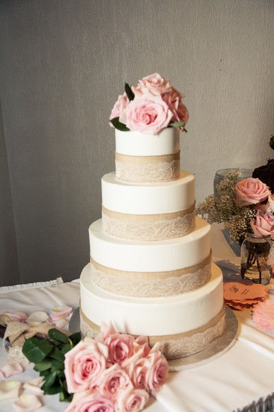 Burlap and Lace Wedding Cake