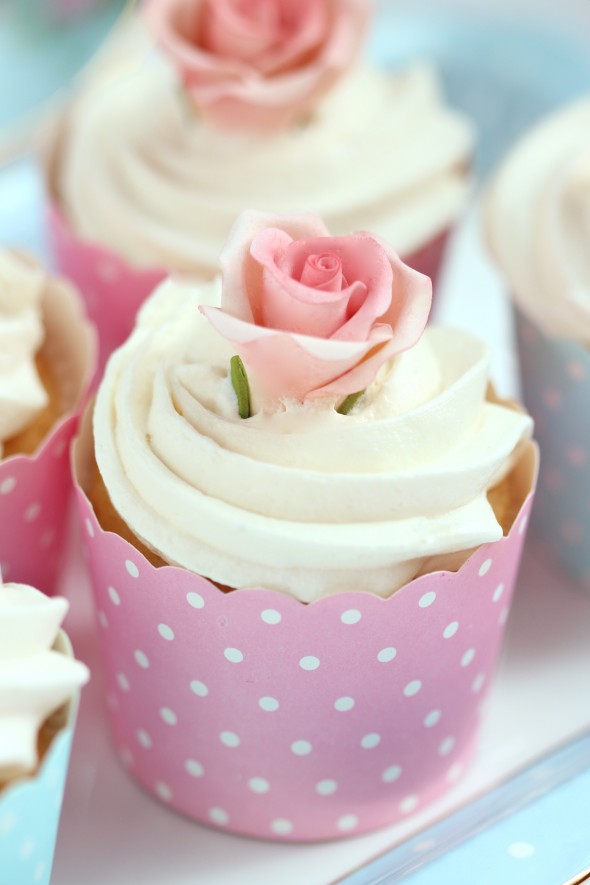 Buttercream Icing Flower Cupcakes