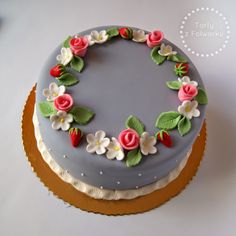 Cake with Fondant Flowers