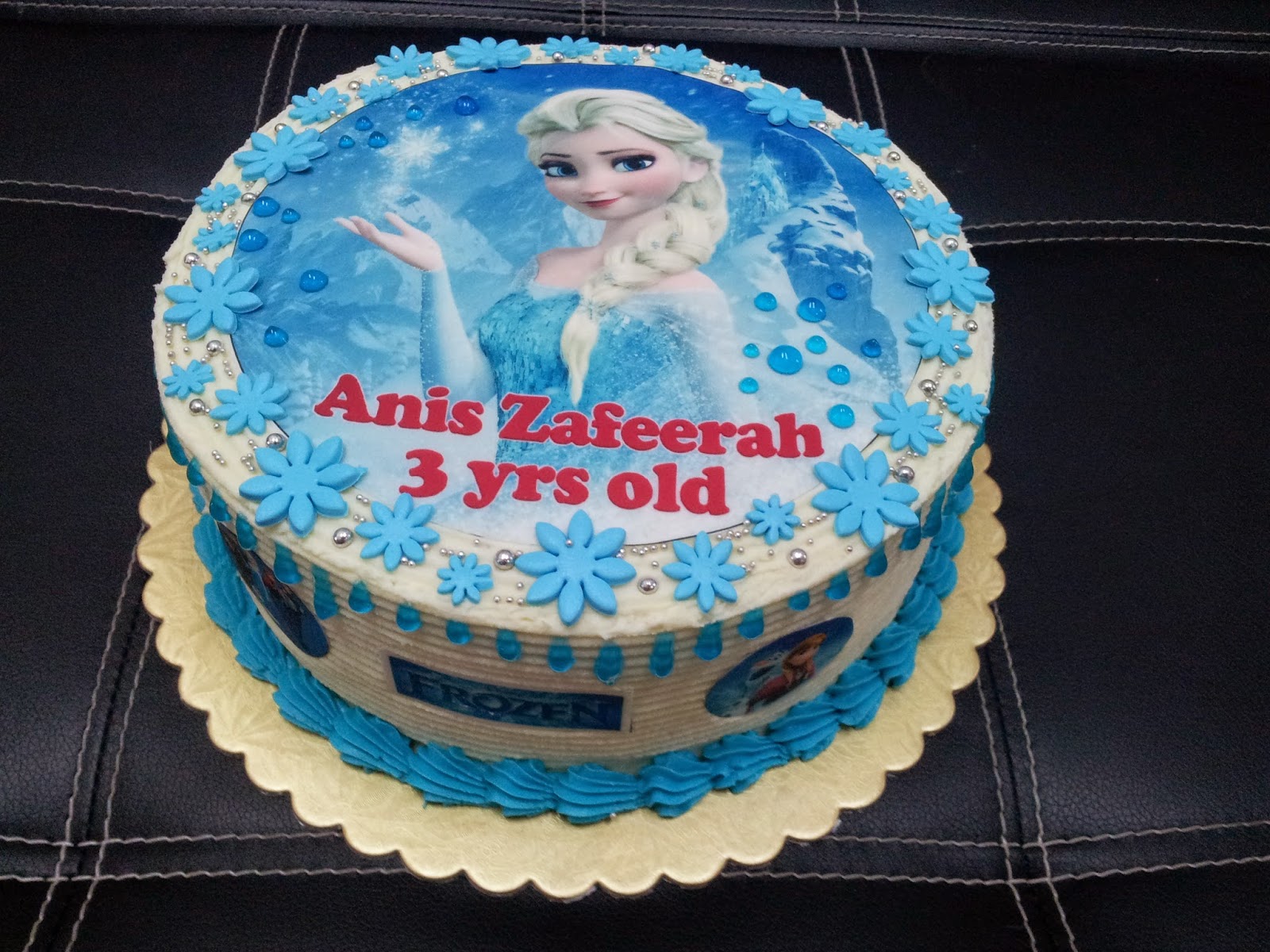 Cartoon Frozen Cake