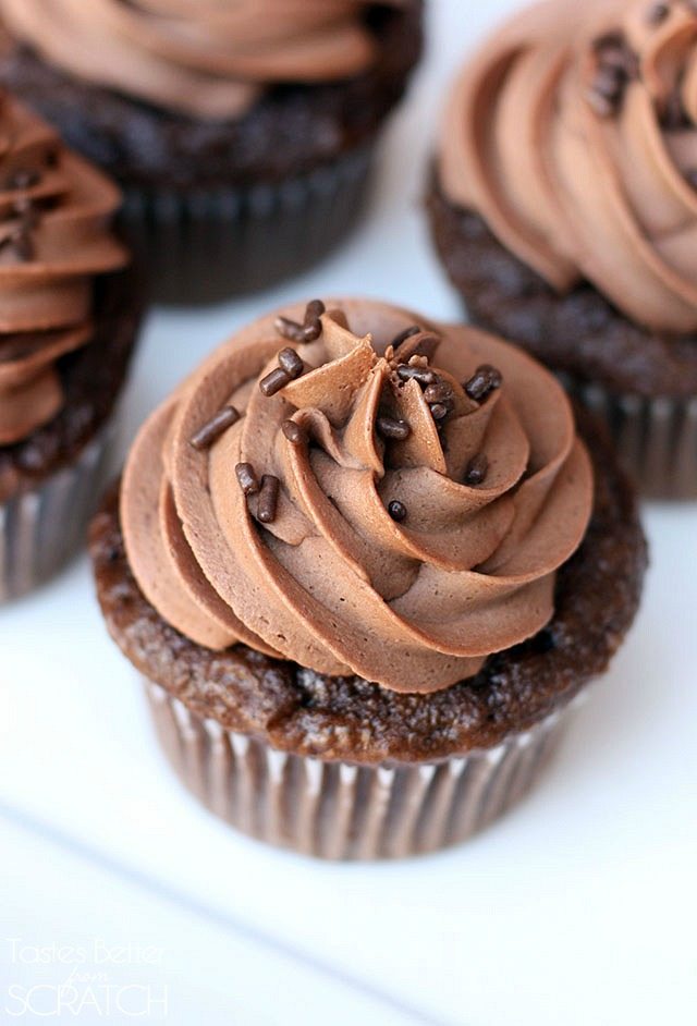 Chocolate Cupcakes with Buttercream Frosting