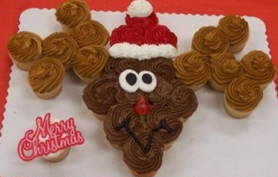 Christmas Pull Apart Cupcake Cakes