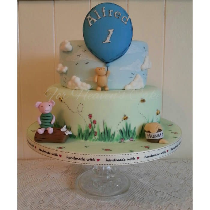 Classic Winnie the Pooh Birthday Cake Classic Winnie the Pooh Birthday Cake