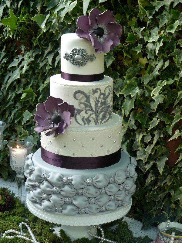 Color Plum and Silver Wedding Cake