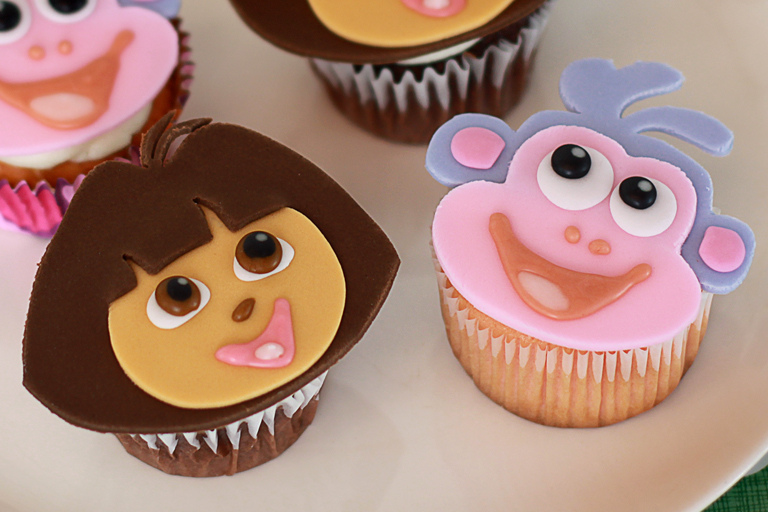 Dora the Explorer Cupcakes Face