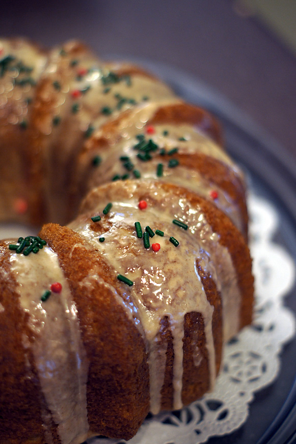 Easy Eggnog Cake Bundt