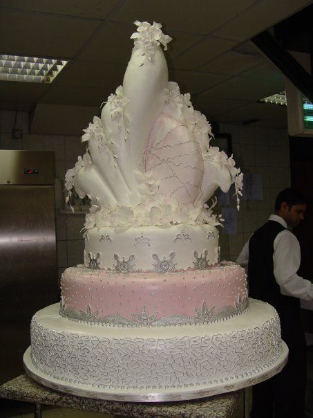 Extravagant Wedding Cake