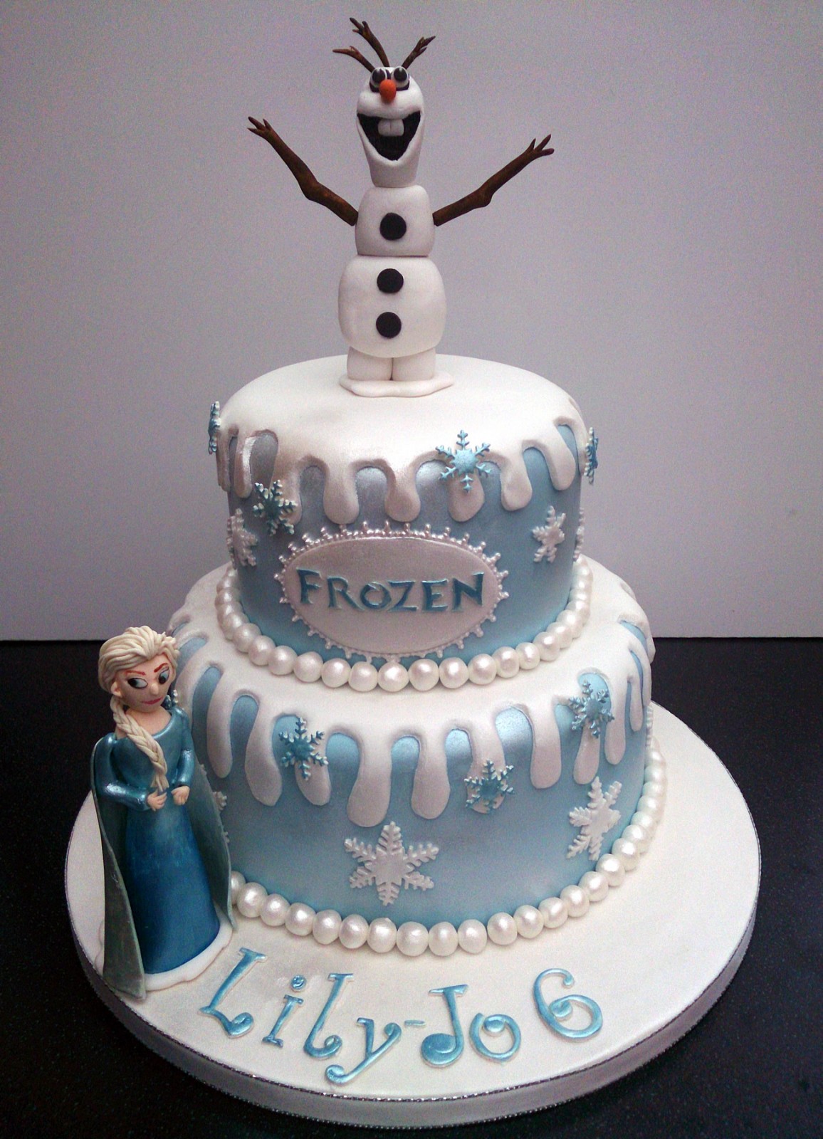 Frozen Themed Birthday Cake