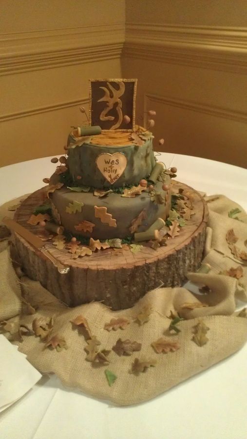 Grooms Cakes with Hunting Theme