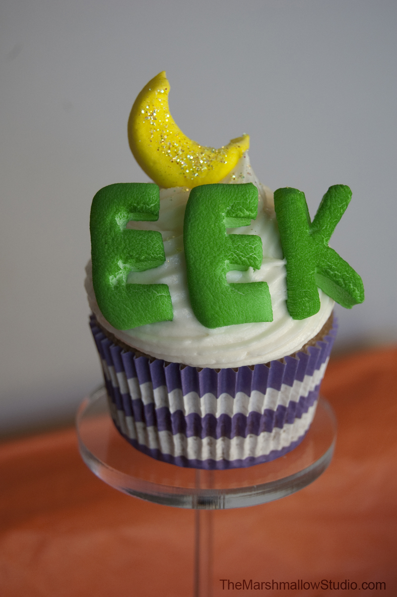 Halloween Cupcakes with Marshmallows