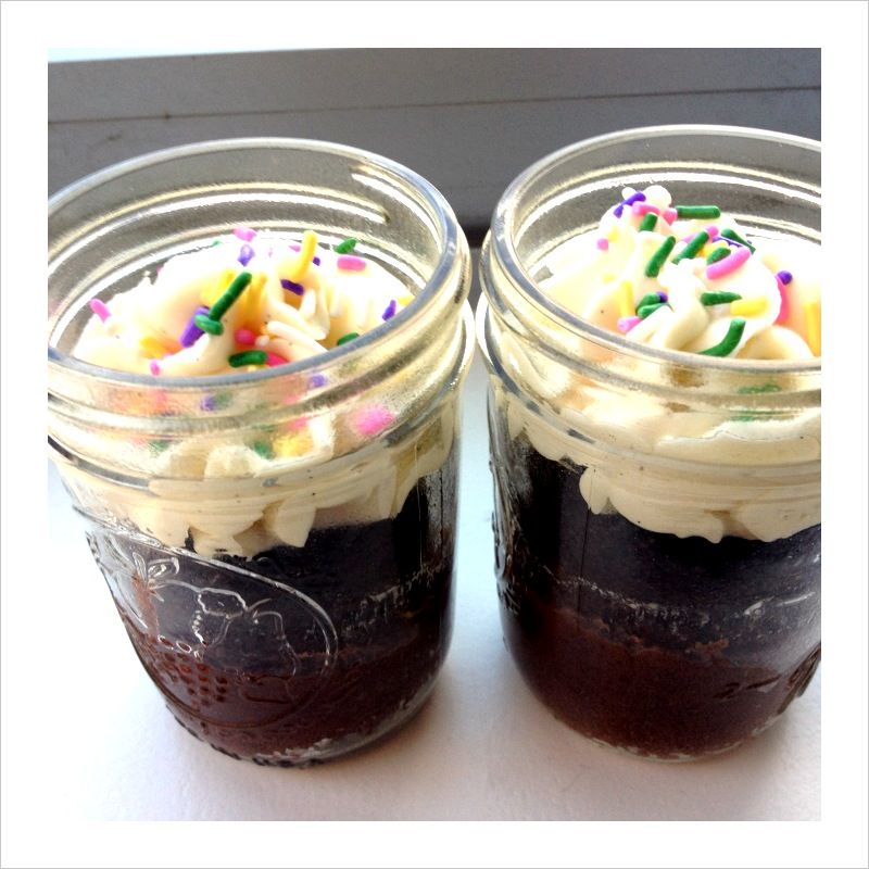 How to Bake Cupcakes in Mason Jars