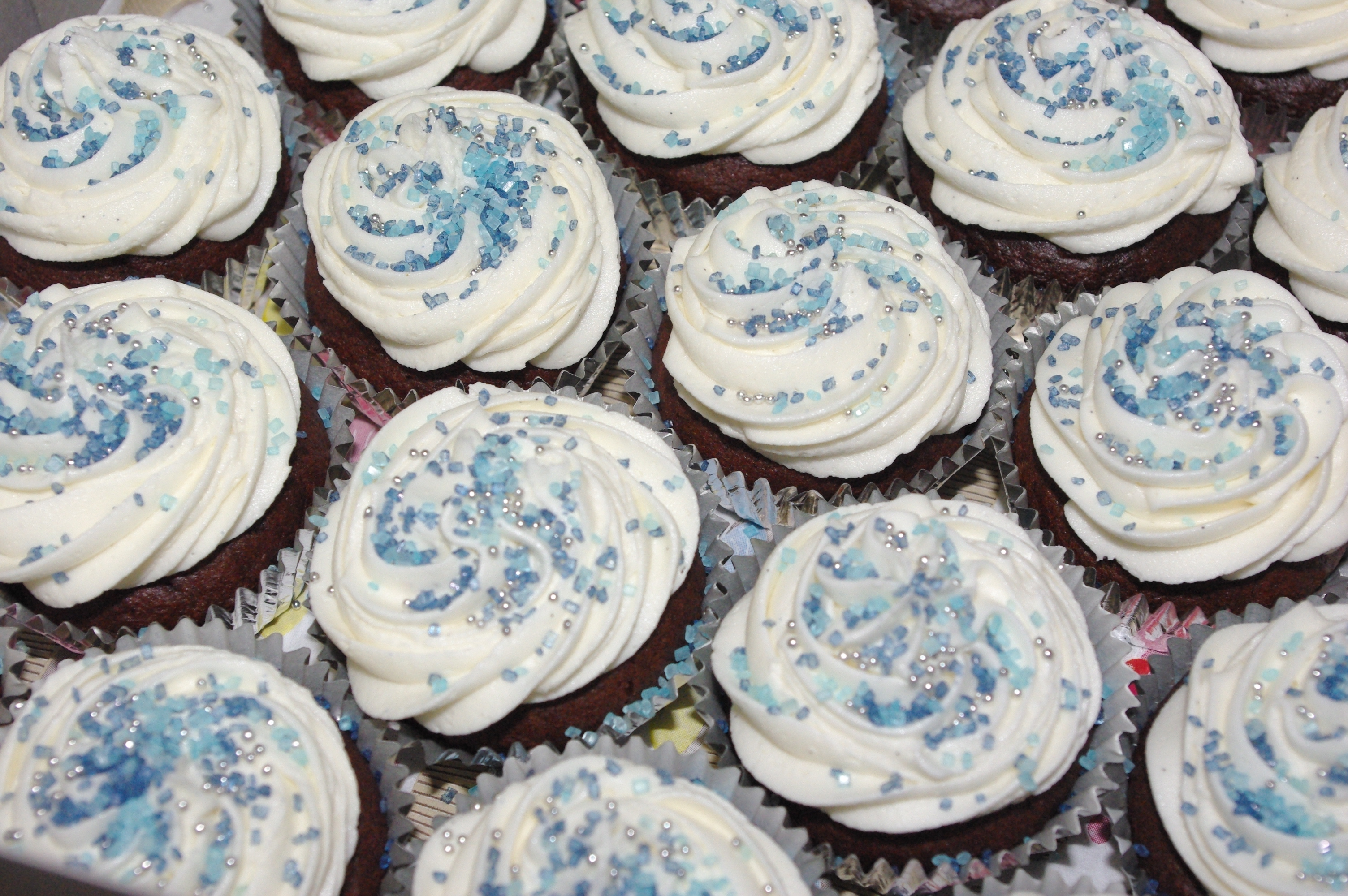 Royal Blue and Silver Cupcakes