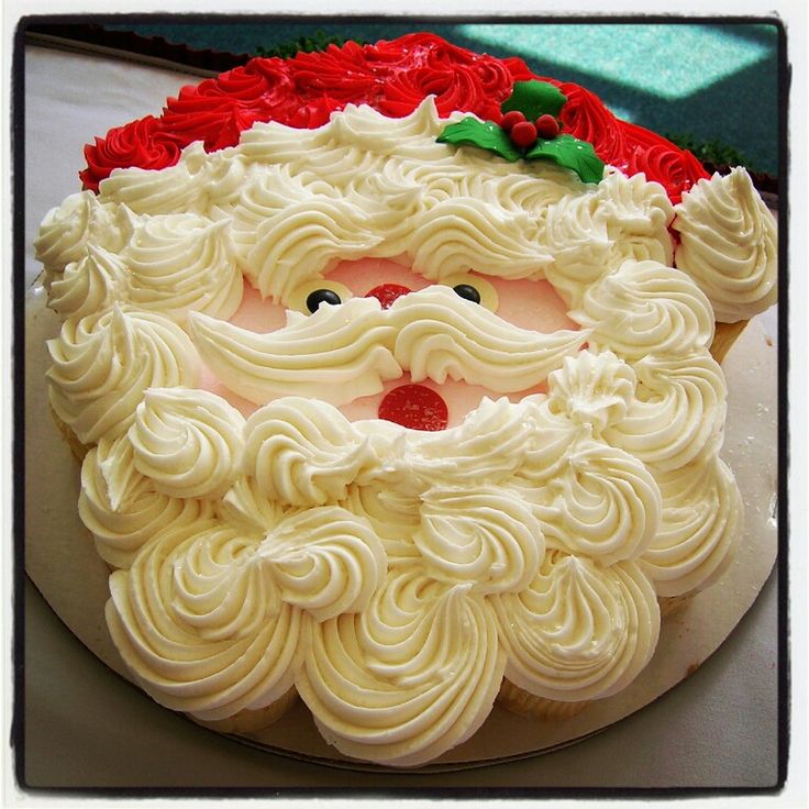 Santa Pull Apart Cupcake Cake