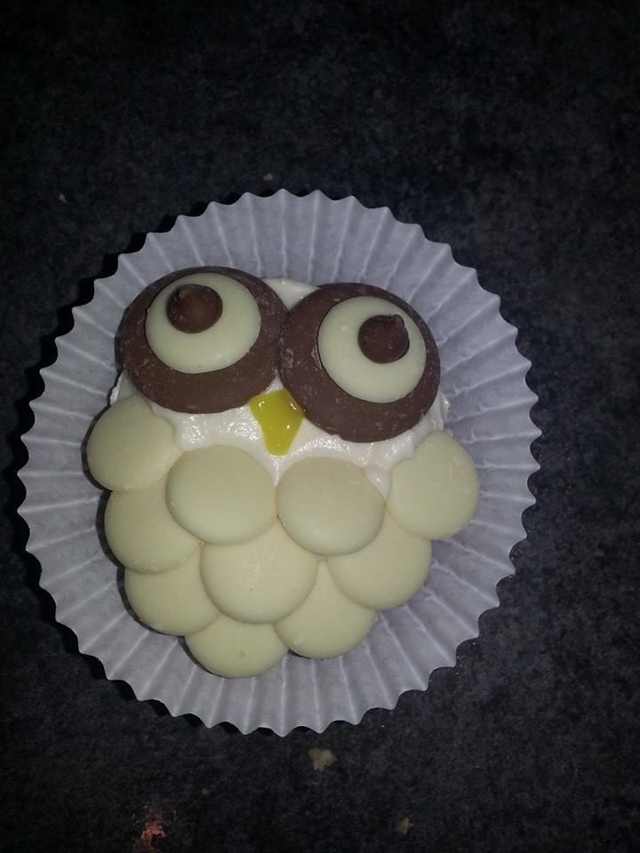 Snowy Owl Cupcakes