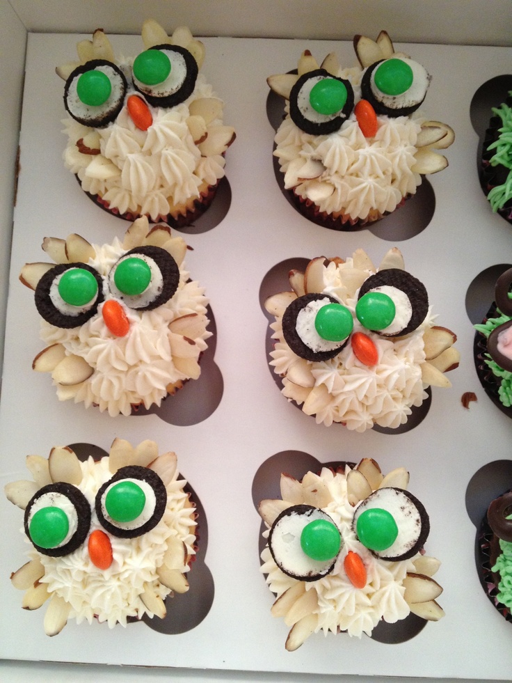 Snowy Owl Cupcakes