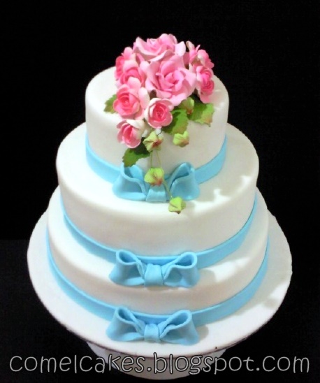Stacked Wedding Cake Cupcakes