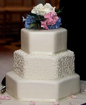 Unique Wedding Cake Shapes