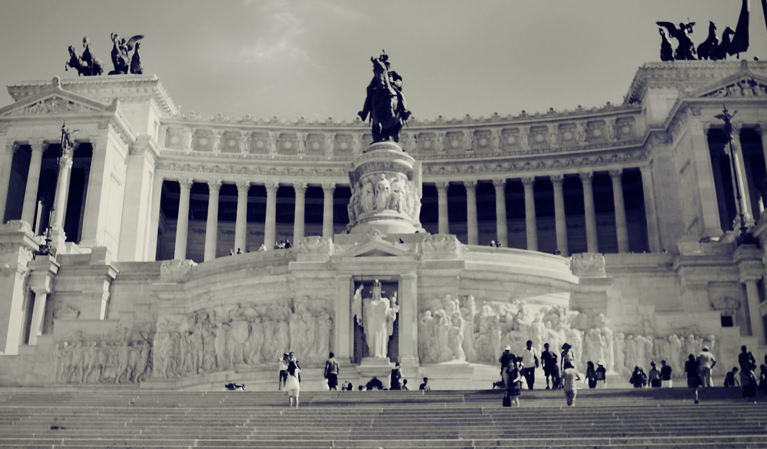 Wedding Cake Building Rome