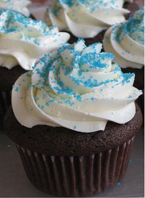 White and Blue Icing Cupcakes with Sprinkles