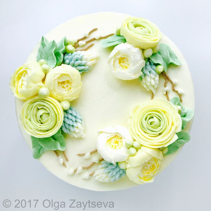 Wreath Buttercream Flower Cake