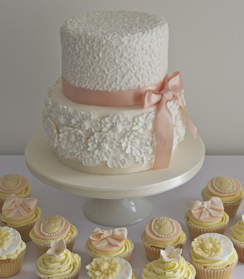 2 Tier Wedding Cakes with Cupcakes