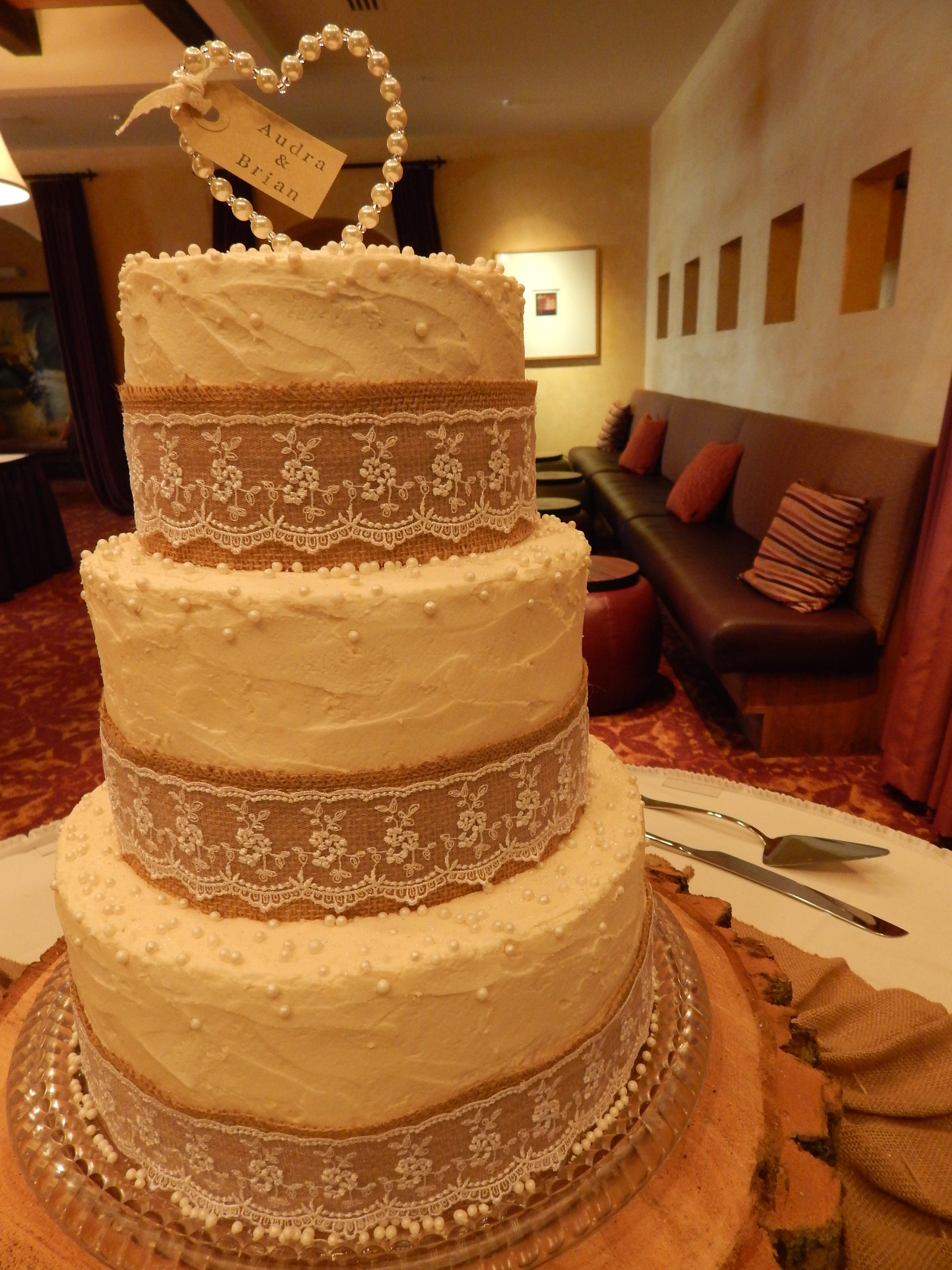 3 Tier Wedding Cake Burlap and Lace 3 Tier Wedding Cake Burlap and Lace