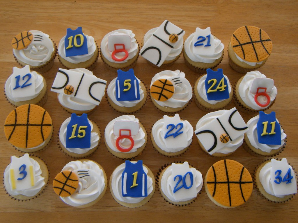 Basketball Cupcake Decorating Ideas