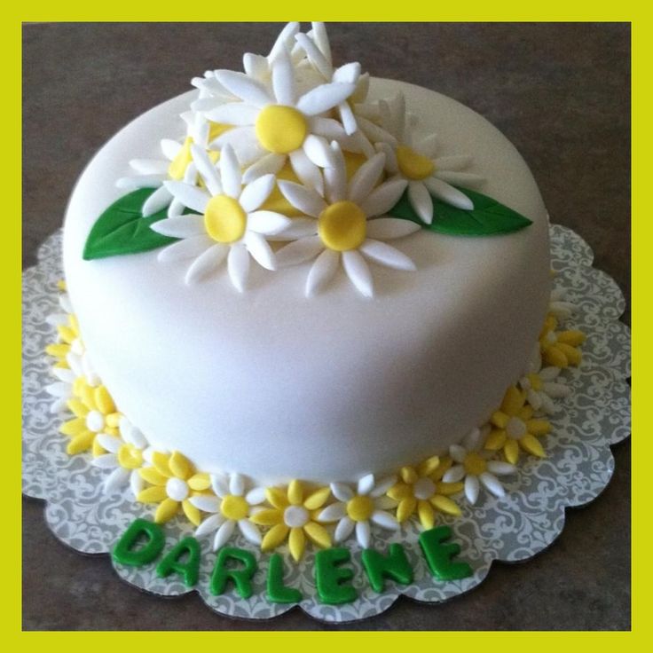 Birthday Cake with Yellow Daisies White Birthday Cake with Yellow Daisies White