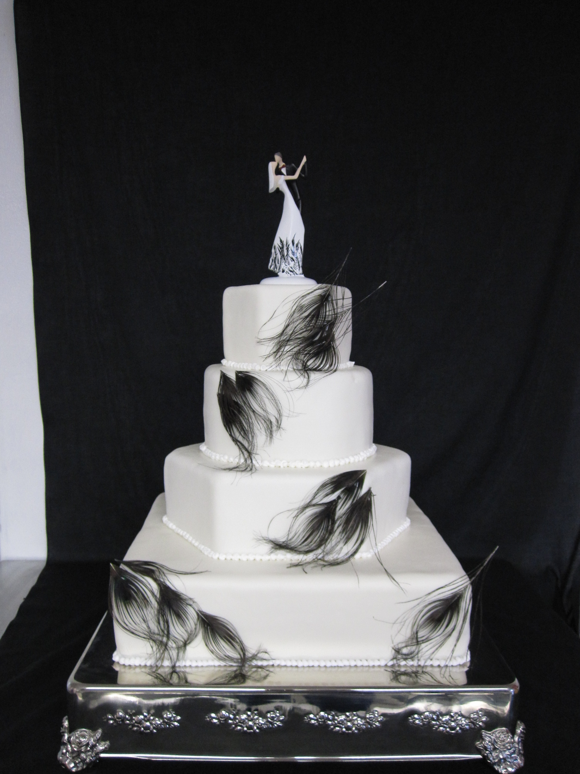 Black and White Feather Wedding Cake Black and White Feather Wedding Cake