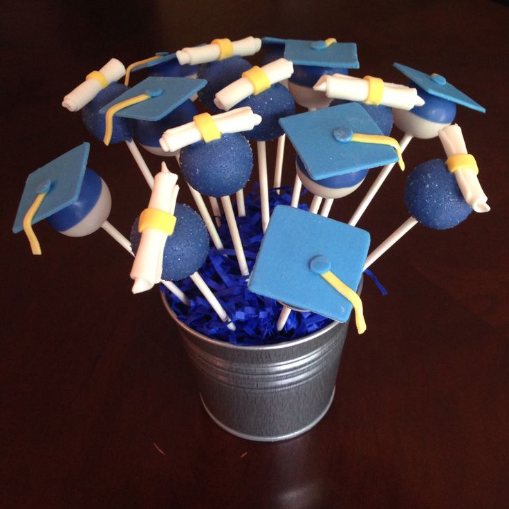 Blue and Yellow Graduation Cake Pops Blue and Yellow Graduation Cake Pops