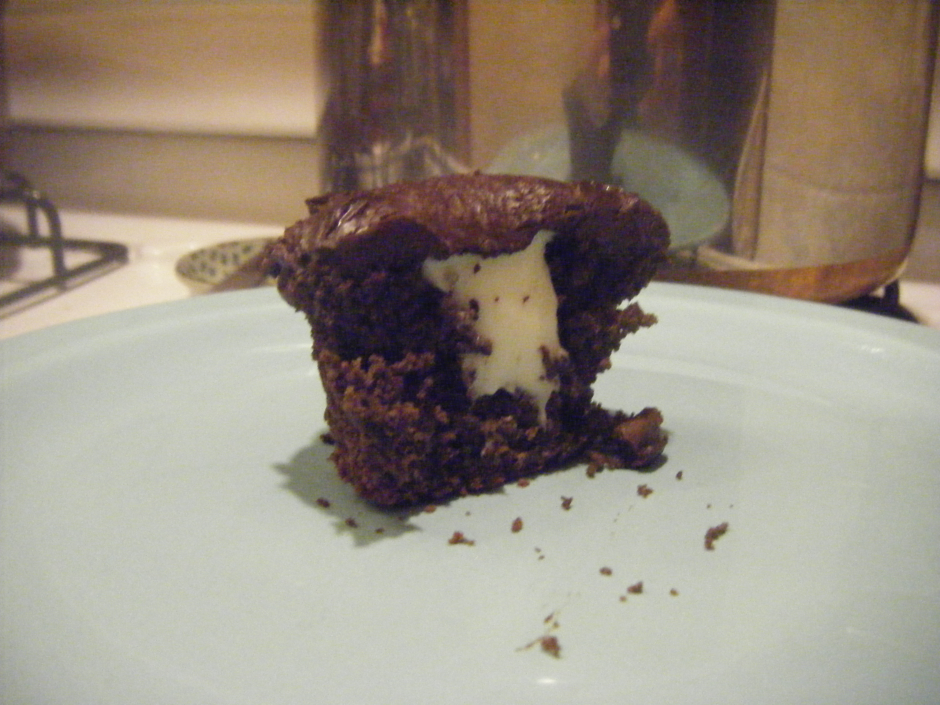 Chocolate Cupcakes with Cream Cheese Filling Chocolate Cupcakes with Cream Cheese Filling