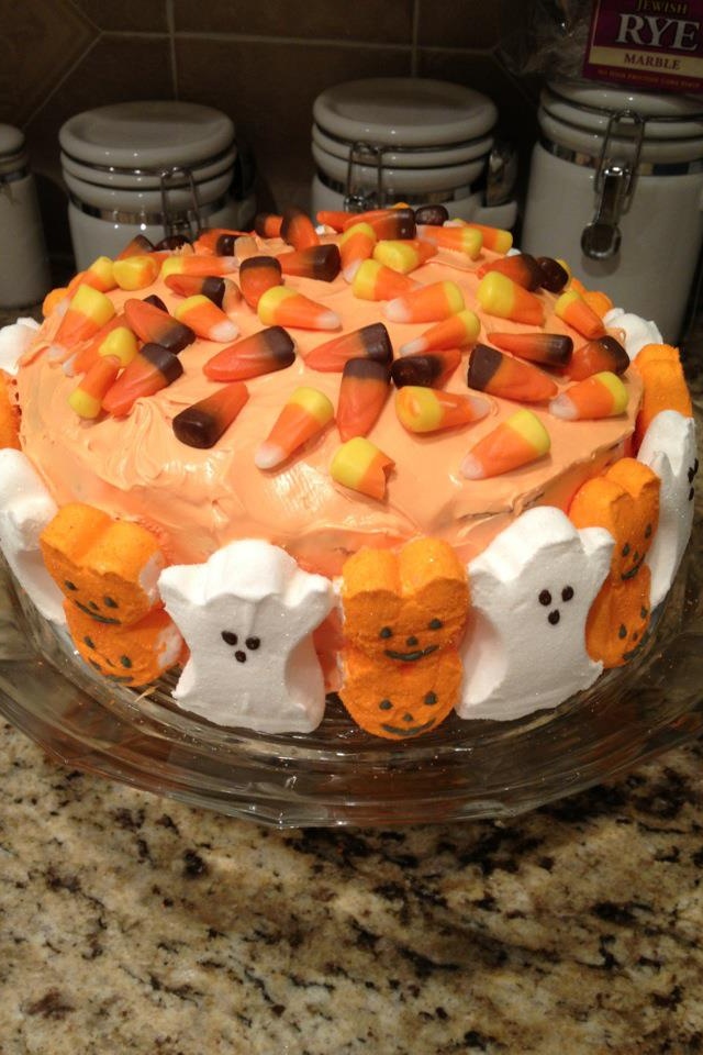 Cute and Easy Halloween Cake