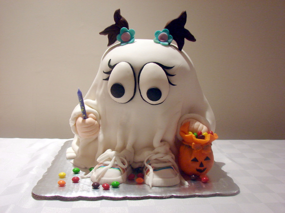 Cute Halloween Cake Decorations