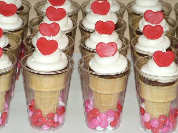 7 Photos of Valentine's Cone Cupcakes